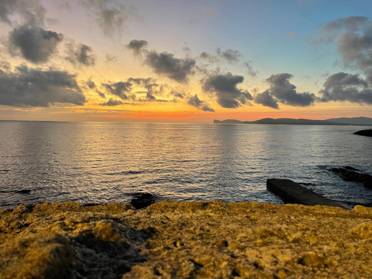 Appartamento Fronte Mare Residence Weber La Maddalena  Bagian luar foto